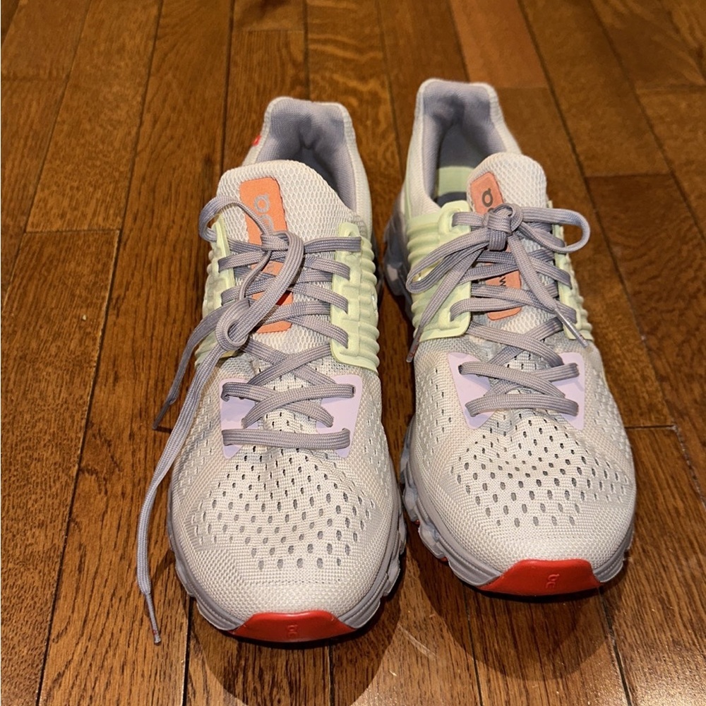 On Cloudswift Running Shoes - image 2